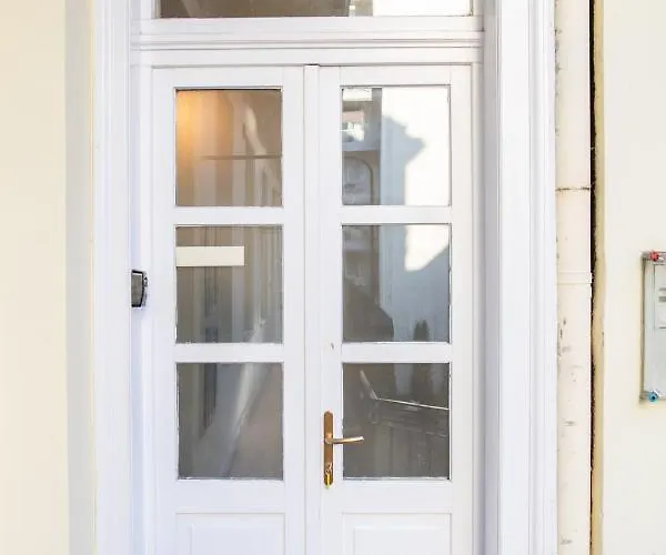 N28 In Andrassy Boulevard. Apartment *