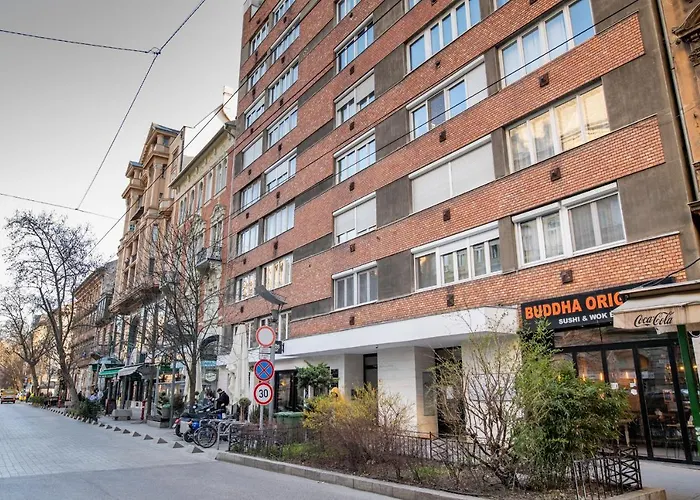 N28 In Andrassy Boulevard. *